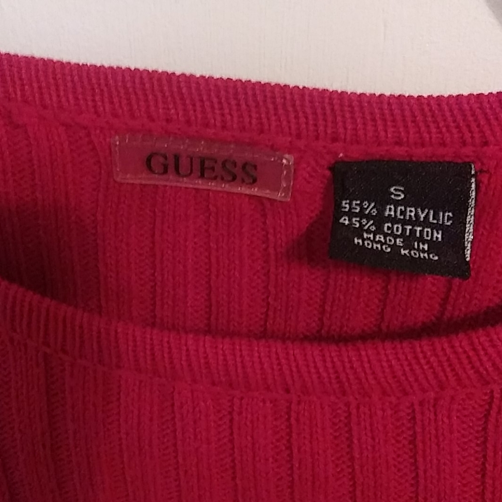 Cute and comfy Guess sweater